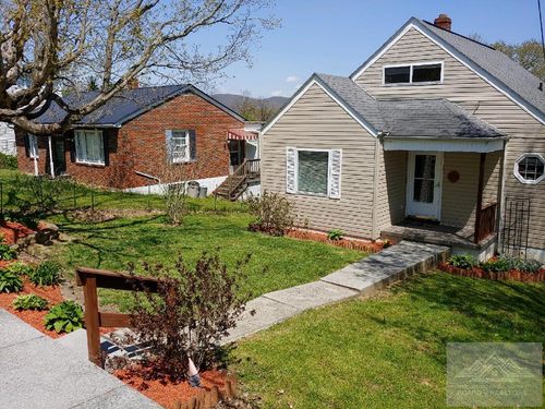 202 N State St, Athens, WV, 24712-1280 | Card Image