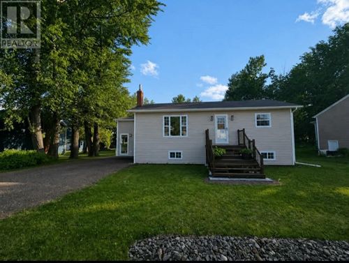 3 Kennedy Pl, Bishops Falls, NL, A0H1C0 | Card Image