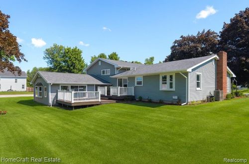 6211 Nollar Rd, Whitmore Lake, MI, 48189-9541 | Card Image