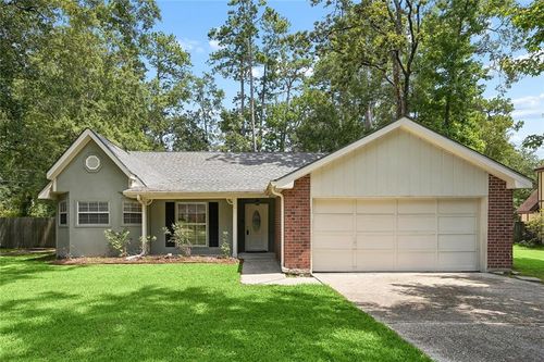 103 Pineland Dr, Mandeville, LA, 70471-2532 | Card Image