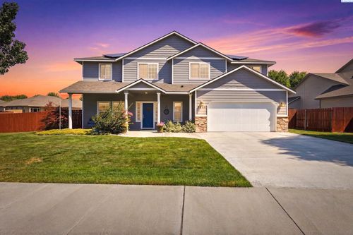 8606 W 5th Ave, Kennewick, WA, 99336-8618 | Card Image