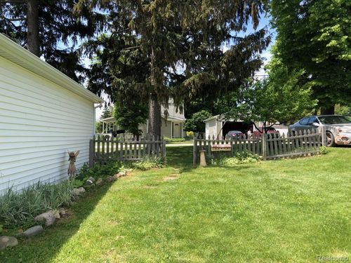 200 Orchard Street, Fenton, MI, 48430 | Card Image