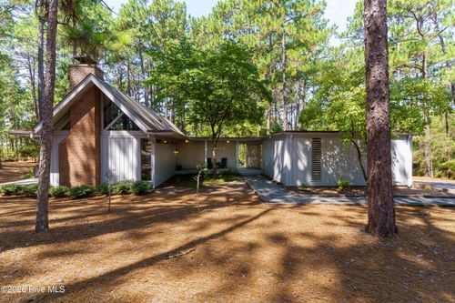 20 Pine Valley Cir, Pinehurst, NC, 28374-7184 | Card Image