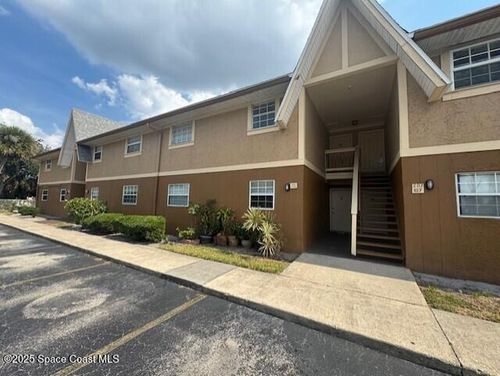 205 Bristol Ln, MELBOURNE, FL, 32935-1401 | Card Image