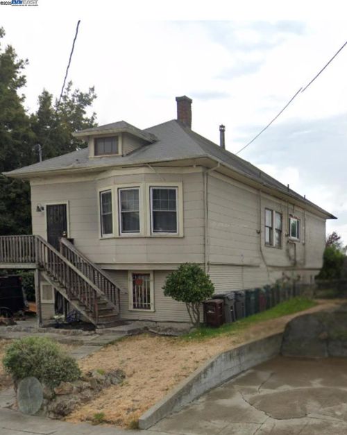 6215 Dover St, Oakland, CA, 94609-1223 | Card Image