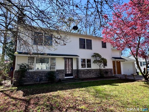 8 Oakridge Dr, Enfield, CT, 06082-4606 | Card Image