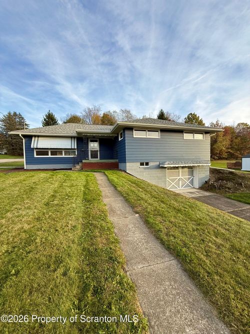 524 Delaware Street, Mayfield, PA, 18433 | Card Image