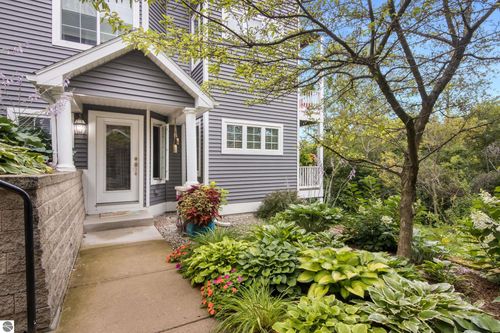 unit-8-1430 Forest Park Dr, Traverse City, MI, 49684-6634 | Card Image