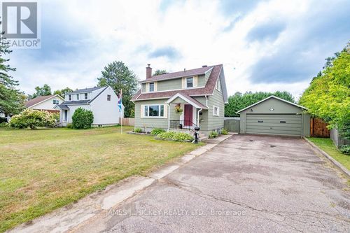 25 Laurentian St, Deep River, ON, K0J1P0 | Card Image