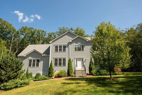 4 Farrar Rd, Upton, MA, 01568-1448 | Card Image