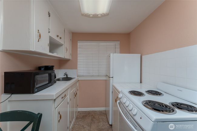 Kitchen in suite | Image 29