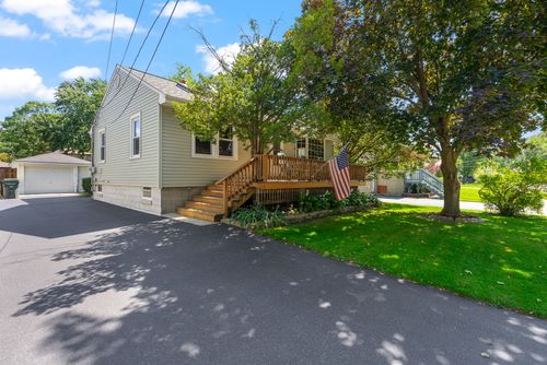 305 Schwab St, Thornton, IL, 60476-1342 | Card Image