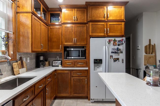 180 East River Drive, Condo with 4 bedrooms, 3 bathrooms and null parking in LEDGEVIEW WI | Image 9