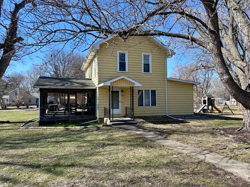 307 2nd St W, Lyndon, IL, 61261-7603 | Card Image