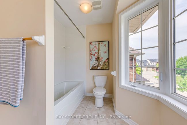75 Finney Terr, House attached with 3 bedrooms, 3 bathrooms and 1 parking in Milton ON | Image 35