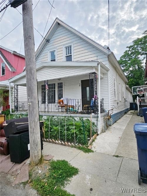 24 Sweet Ave, Buffalo, NY, 14212-1606 | Card Image