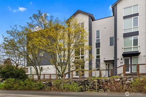 302 N 107th St, Seattle, WA, 98133-5522 | Card Image
