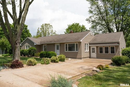 412 Timberlan Rd, Metamora, IL, 61548-9186 | Card Image