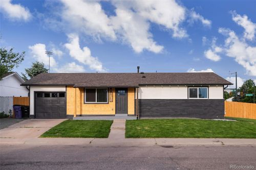 5304 Granby St, Denver, CO, 80239-4216 | Card Image