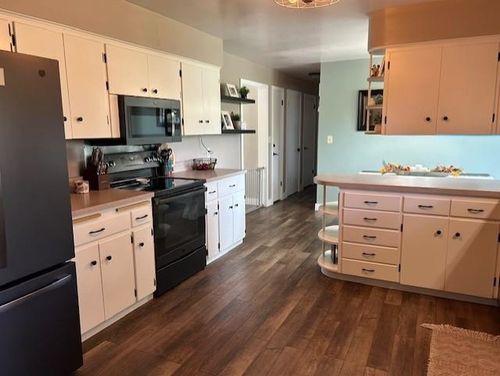 1017 Wilson Ave, Cloquet, MN, 55720-2530 | Card Image