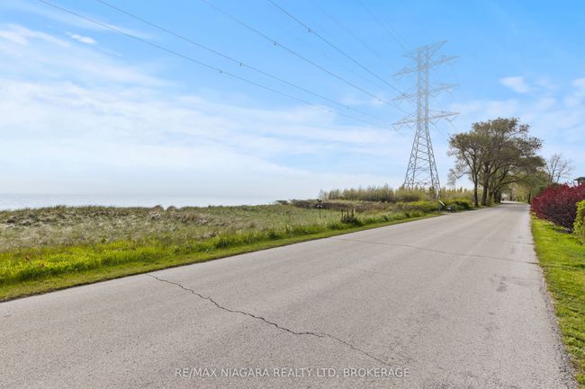 1069 Beach Blvd, House attached with 2 bedrooms, 4 bathrooms and 2 parking in Hamilton ON | Image 34