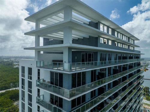 ph-4-16385 Biscayne Blvd, Aventura, FL, 33160-5488 | Card Image