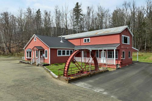 1955 Presidential Hwy, Jefferson, NH, 03583-6208 | Card Image