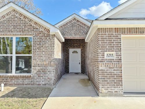 1311 Wright St, Greenville, TX, 75401-2654 | Card Image
