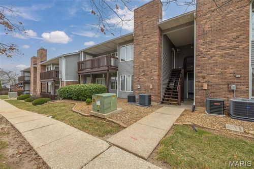 2d-108 King Dr, Saint Charles, MO, 63303-3501 | Card Image