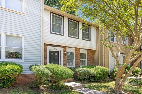 8266 Knights Bridge Rd, Charlotte, NC, 28210-5752 | Card Image