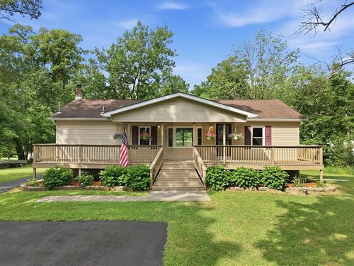 668 Abel Colony Rd, WIND GAP, PA, 18091-9514 | Card Image