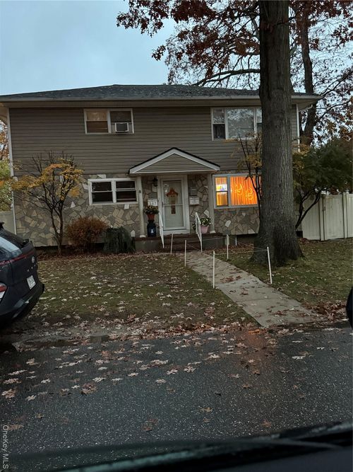 347 Lafayette Street, Babylon, NY, 11726 | Card Image