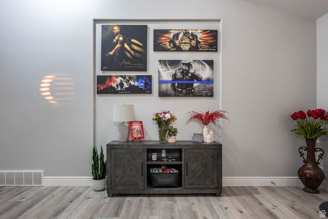 Details with hardwood / wood-style flooring | Image 27