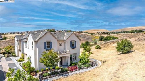 4369 Table Mountain Rd, Dublin, CA, 94568-6710 | Card Image