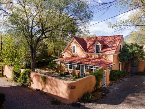 228 Valverde St, Taos, NM, 87571-4348 | Card Image