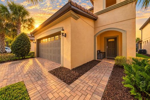 8997 Rhodes St, KISSIMMEE, FL, 34747 | Card Image