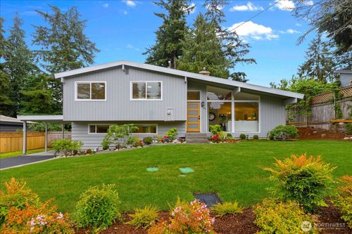 8104 Sierra Dr, Edmonds, WA, 98026-6252 | Card Image