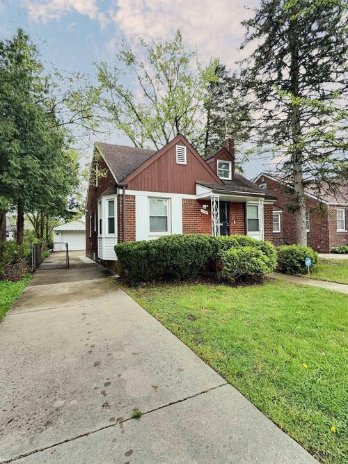 11968 Lakepointe St, Detroit, MI, 48224-1174 | Card Image