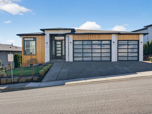 150 W Y St, Washougal, WA, 98671-5172 | Card Image