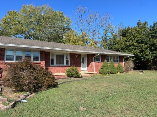 141 N Forrest Ave, Camden, TN, 38320-1280 | Card Image