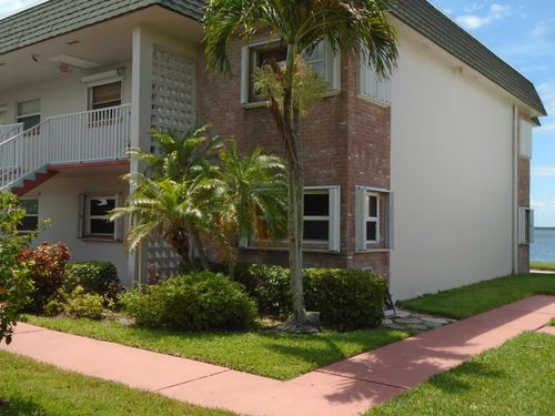 105-1133 Bayshore Dr, Fort Pierce, FL, 34949-3084 | Card Image