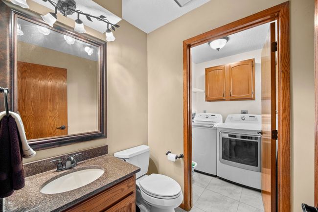 233 24 Th St, Home with 3 bedrooms, 3 bathrooms and null parking in West Des Moines IA | Image 15