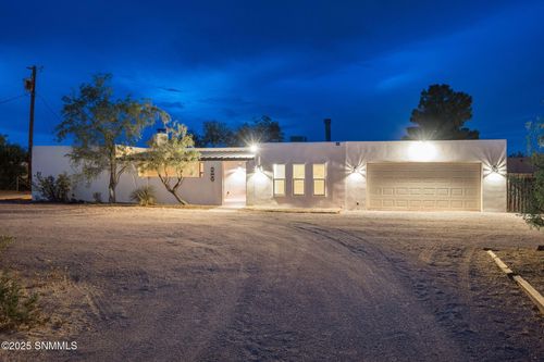 1048 La Quinta St, Las Cruces, NM, 88007-4809 | Card Image