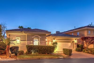 9733 Plateau Heights Place, House other with 4 bedrooms, 3 bathrooms and null parking in Las Vegas NV | Image 2