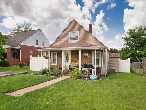 534 Birch Way, New Kensington, PA, 15068 | Card Image