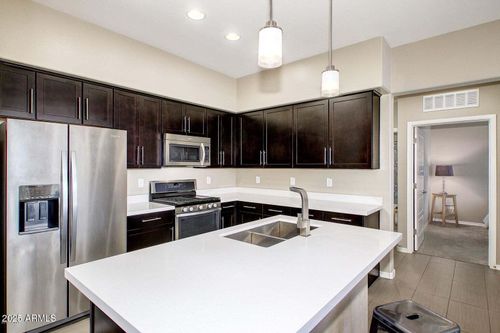 182-5550 N 16th St, Phoenix, AZ, 85016-2939 | Card Image