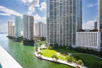 1407 - 200 Biscayne Boulevard Way, Condo with 2 bedrooms, 2 bathrooms and null parking in Miami FL | Image 2