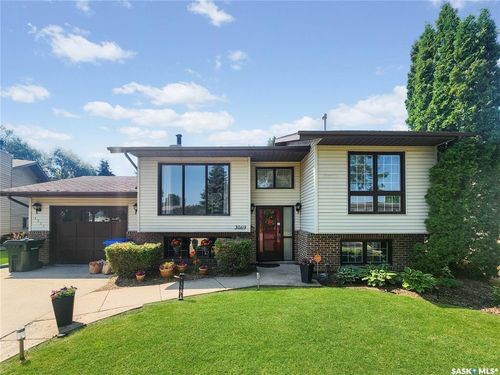 3069 Sherman Dr, Prince Albert, SK, S6V7H5 | Card Image
