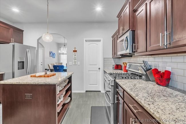 31287 E 64 Th St S, House other with 3 bedrooms, 3 bathrooms and null parking in Broken Arrow OK | Image 6