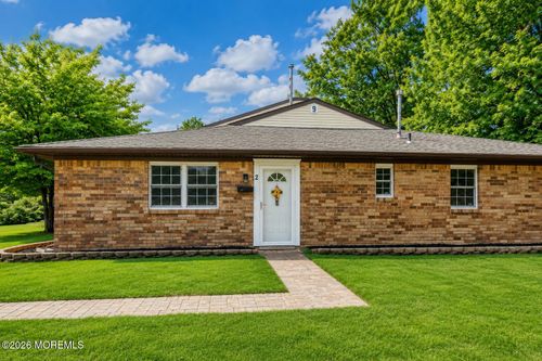 2 Adriana Ct, Brick, NJ, 08724-7101 | Card Image